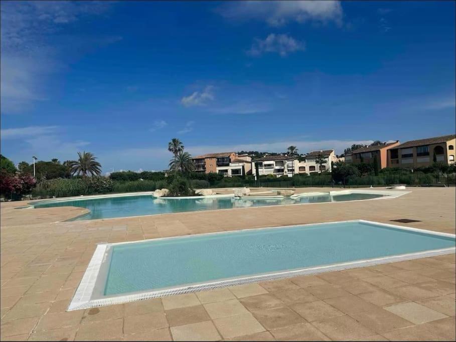Proche St Tropez Refait A Neuf Bord De Plage Et Piscine Коголин Экстерьер фото